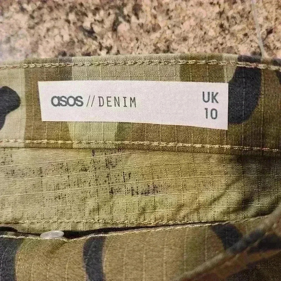 Women's ASOS Denim Camo Shorts Size US 6 UK 10 - Picture 7 of 11